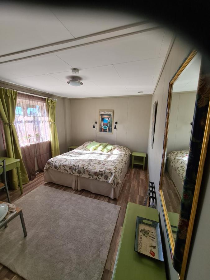 Skogsbrynet B&B, Bredsjoe Nya Herrgard Hallefors  Екстер'єр фото