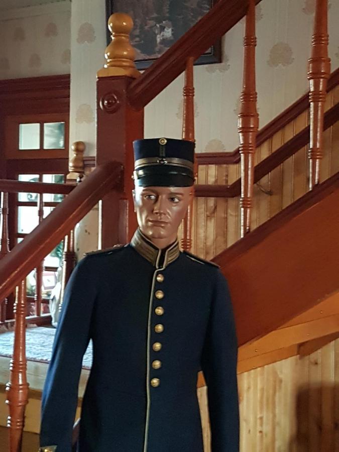 Skogsbrynet B&B, Bredsjoe Nya Herrgard Hallefors  Екстер'єр фото